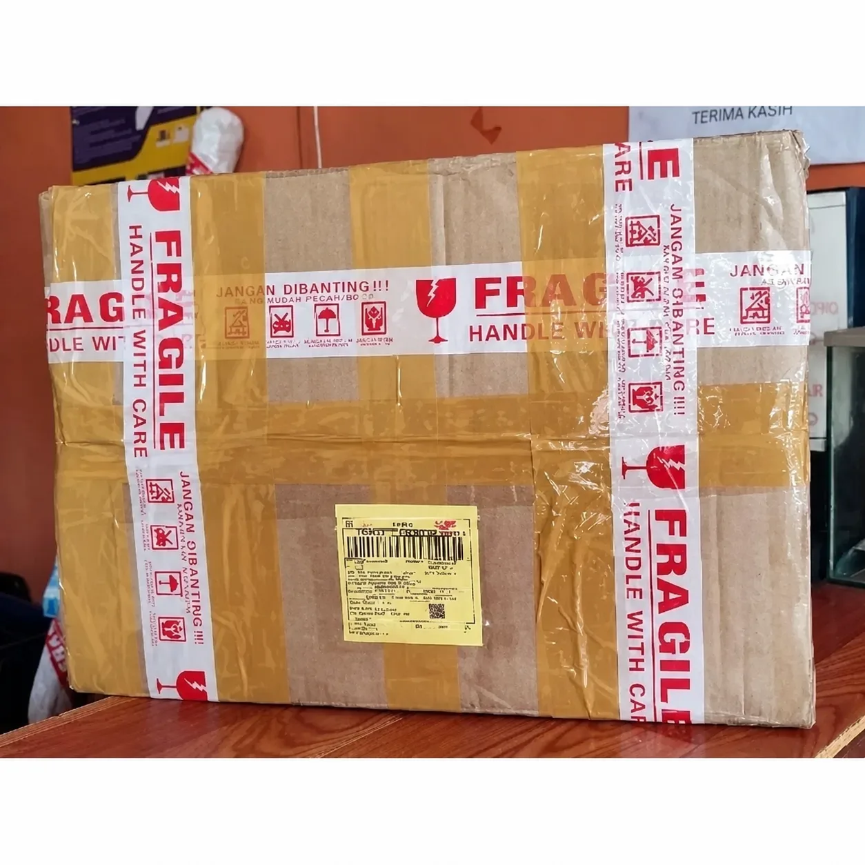 Tambahan Packing untuk Extra Keamanan Paket Bubble Wrap dan Kardus, tampilan 3
