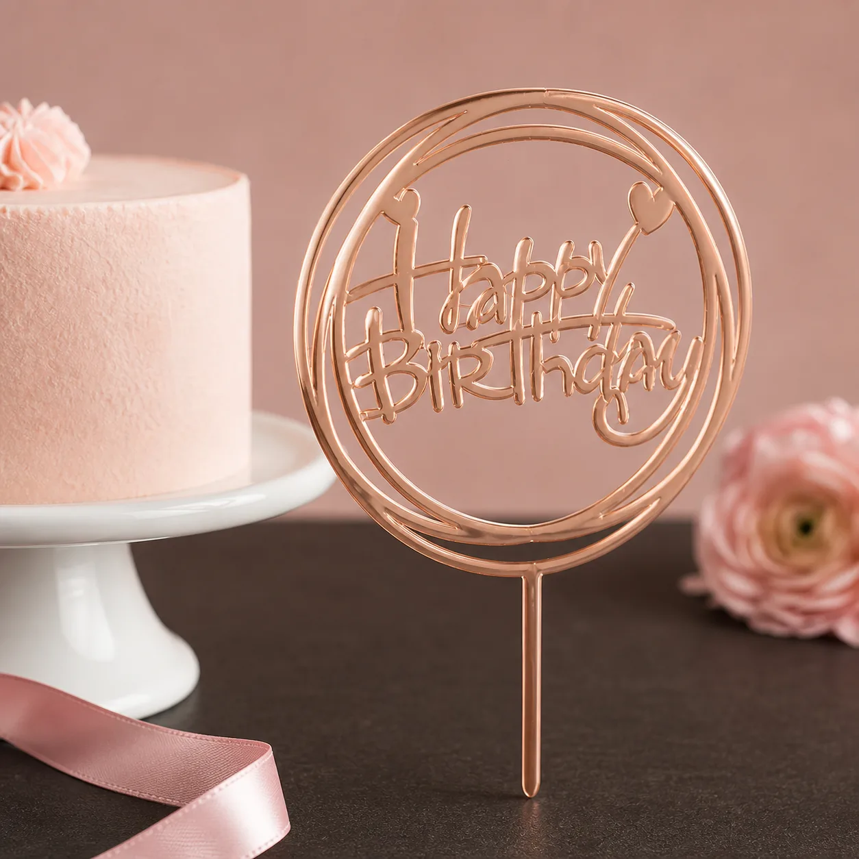 Topper Happy Birthday Medium - studio view 3