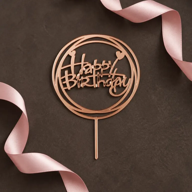 Topper Happy Birthday Medium - studio view 1