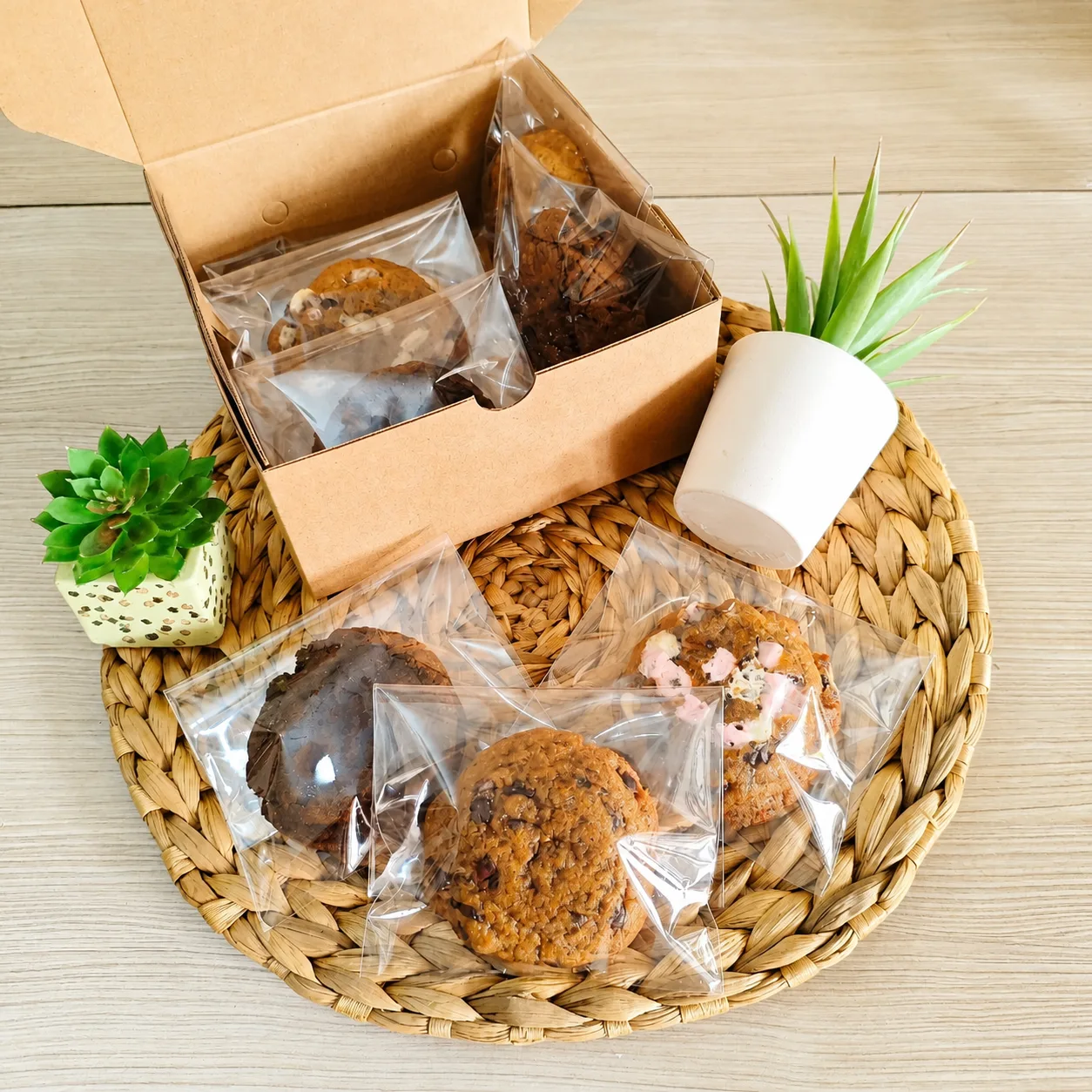 Mini Soft Chewy Cookies Low Sugar Homemade Hampers Gift Set, tampilan 5